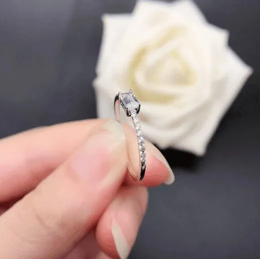 0.5ct Emerald Cut Diamond Simple Thin Circle Ring