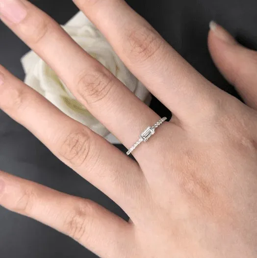 0.5ct Emerald Cut Diamond Simple Thin Circle Ring