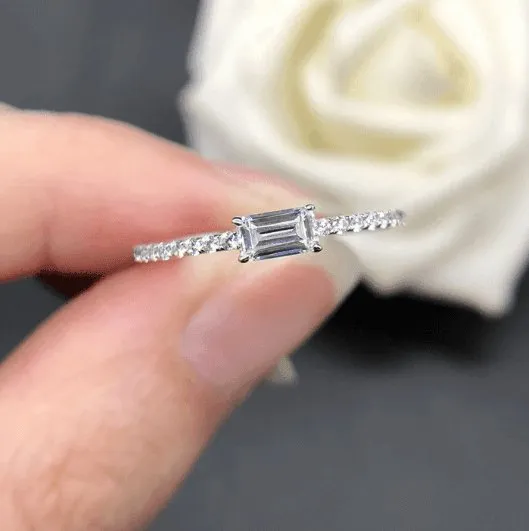 0.5ct Emerald Cut Diamond Simple Thin Circle Ring
