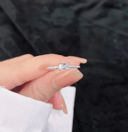 0.5ct Emerald Cut Diamond Simple Thin Circle Ring