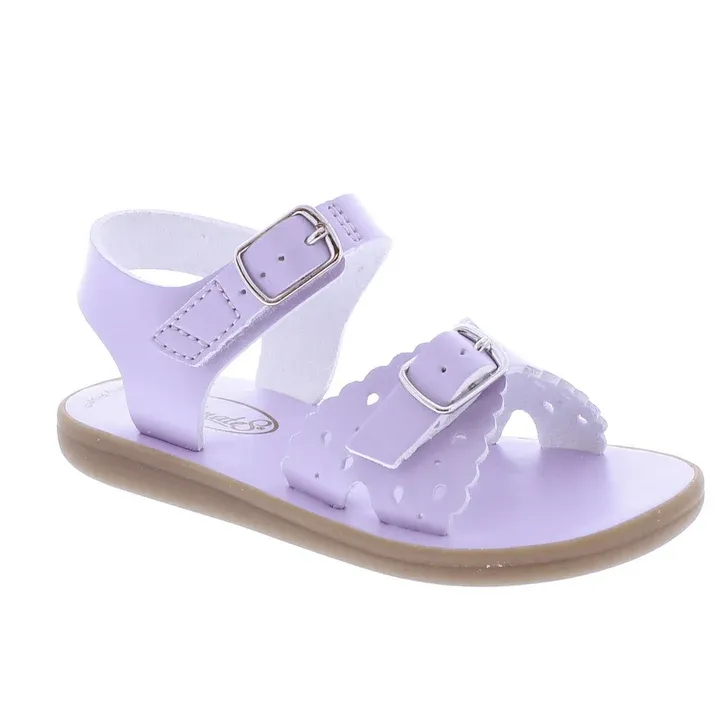 Ariel Sandal