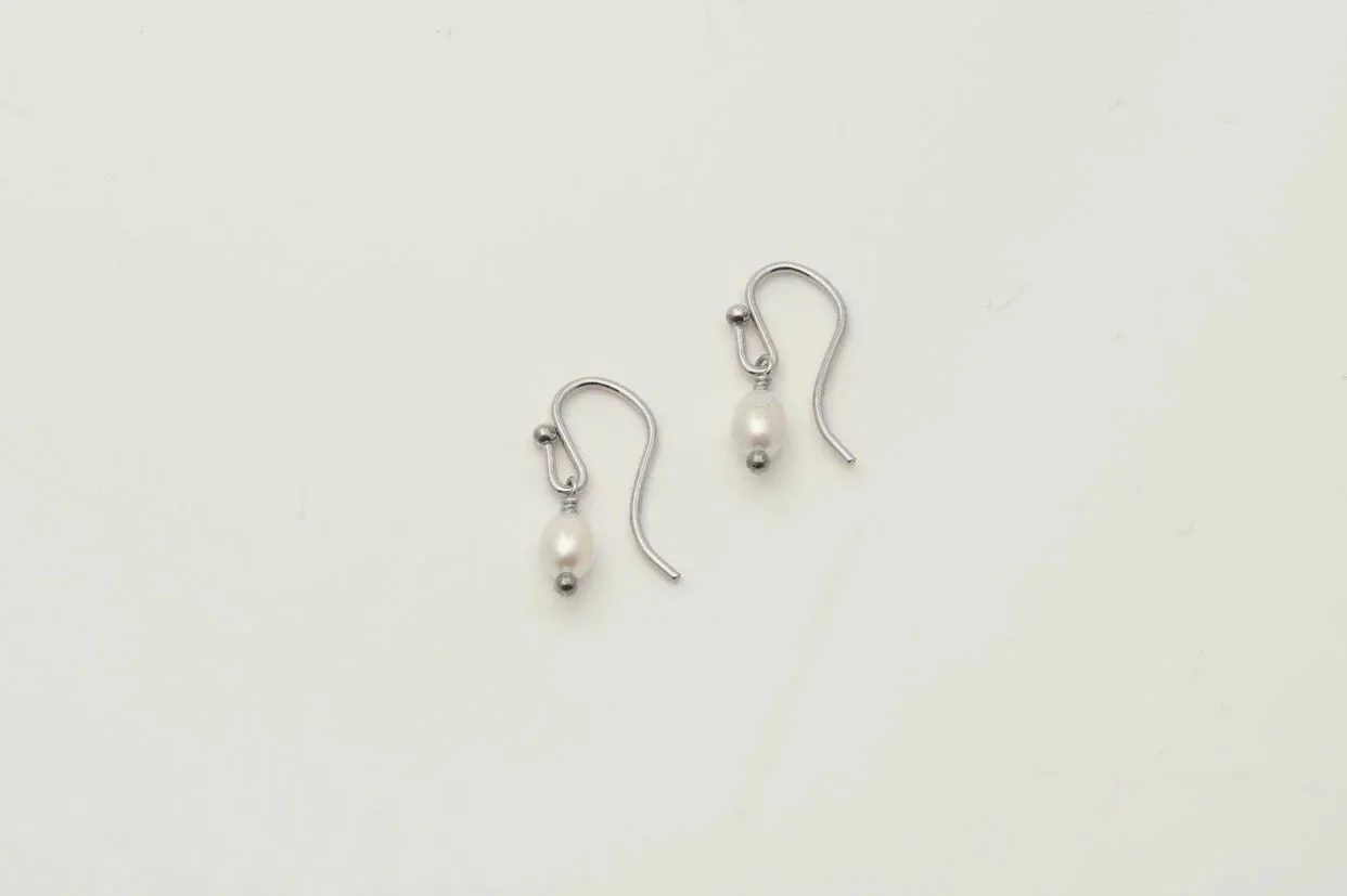 Bebe Pearl Drops White/ Silver