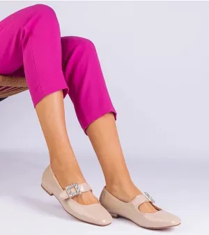 Beige patent leather ballet flats