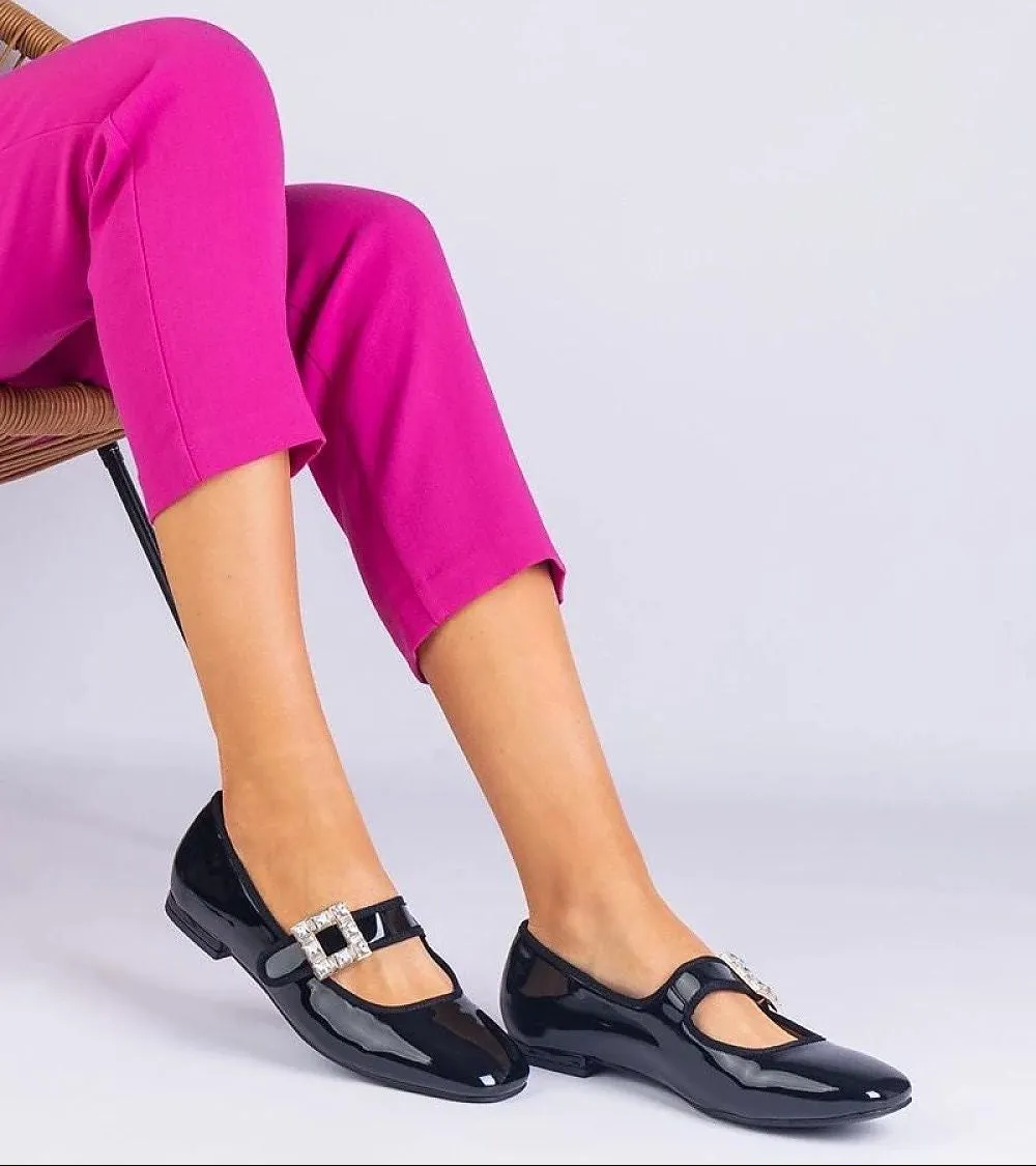Beige patent leather ballet flats