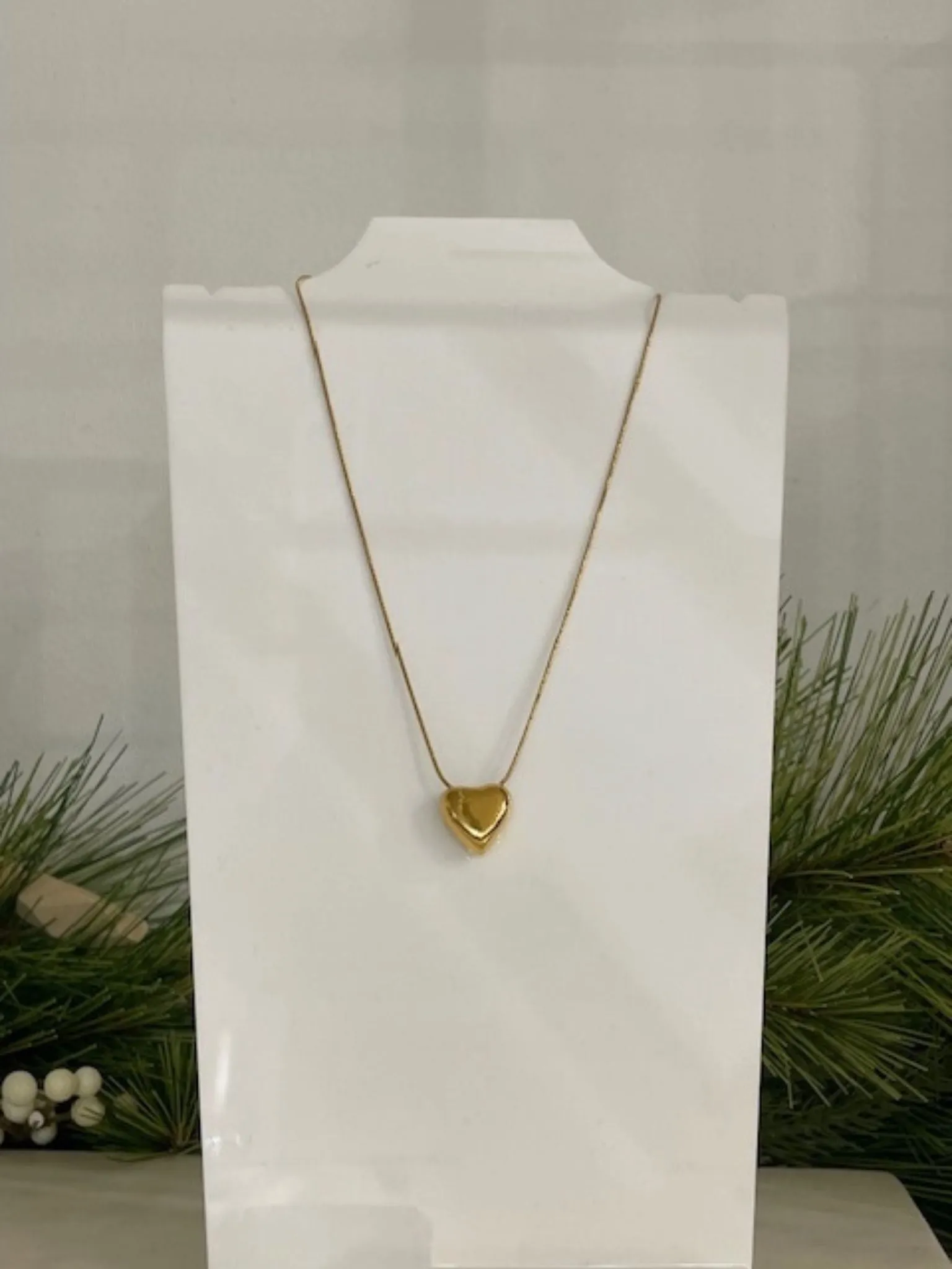 Cora Heart Necklace