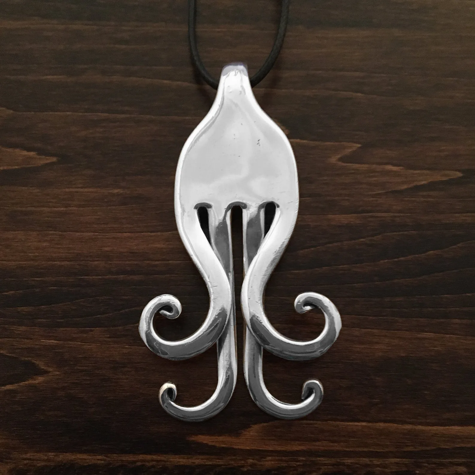Fancy 6 Fork Necklace