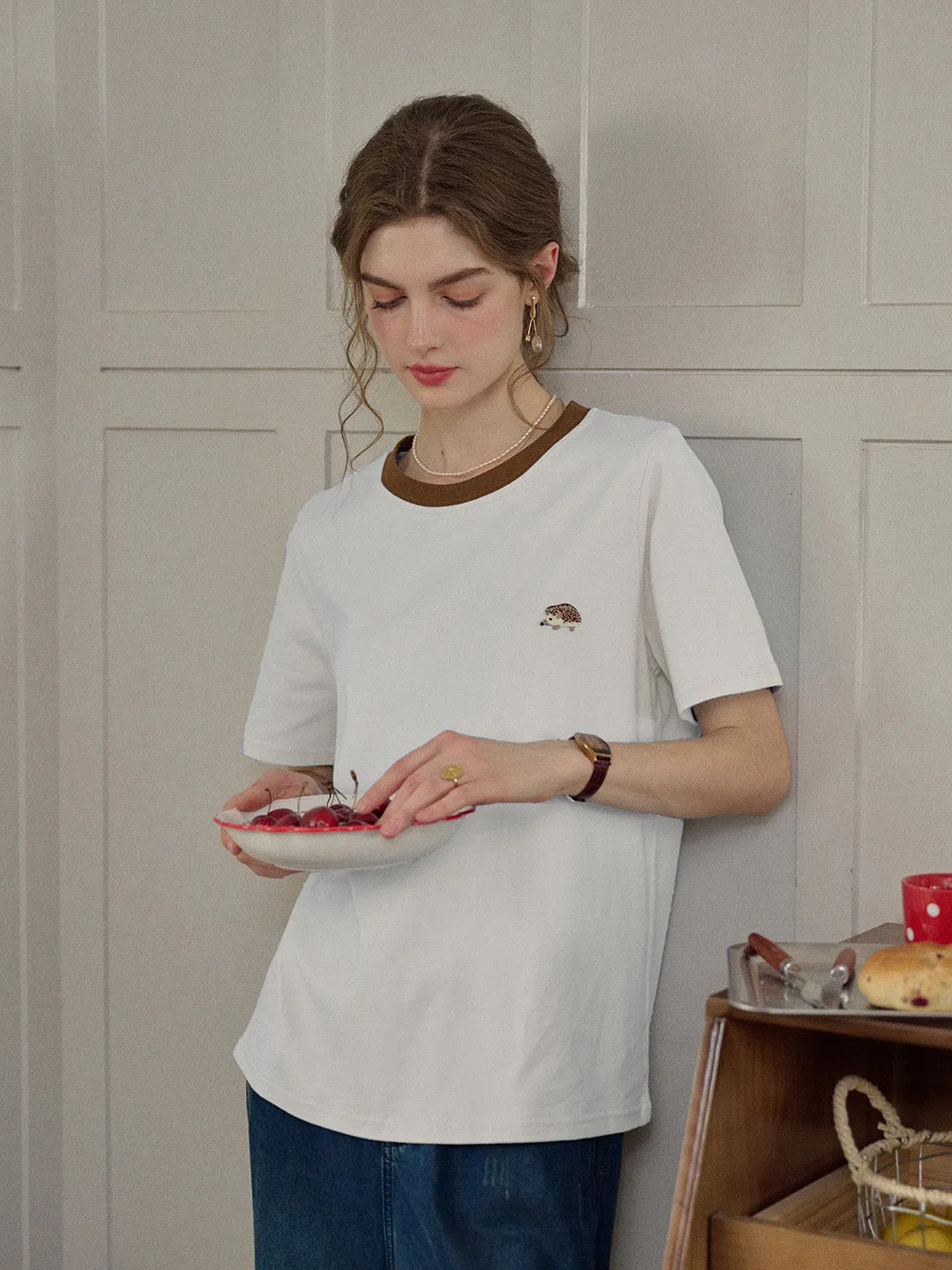 【Final Sale】Reya Simple Round Neck Contrasting Embroidery Cotton Top