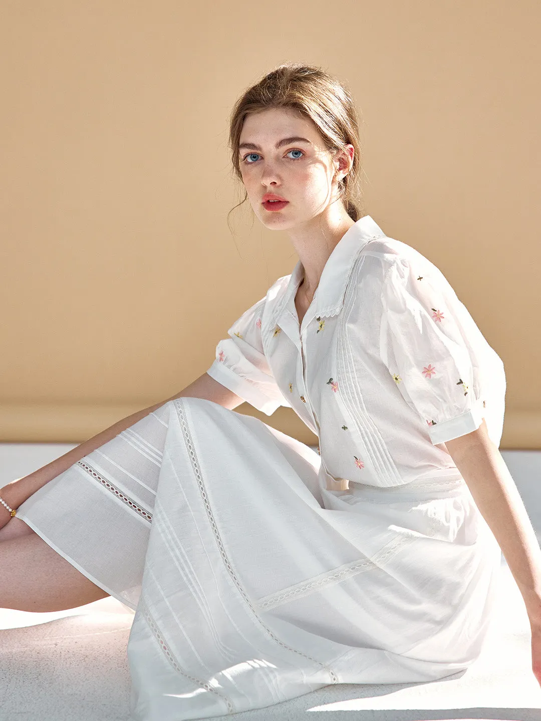 【Final Sale】Savanna Simple Little Daisy Embroidered White Blouse