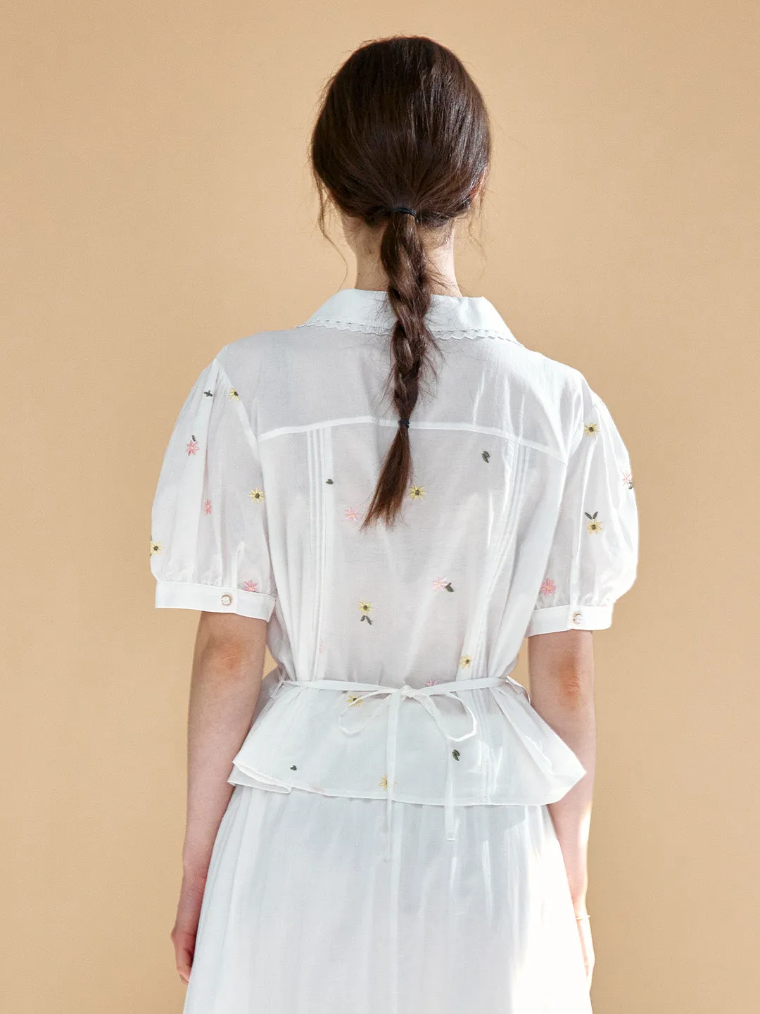 【Final Sale】Savanna Simple Little Daisy Embroidered White Blouse