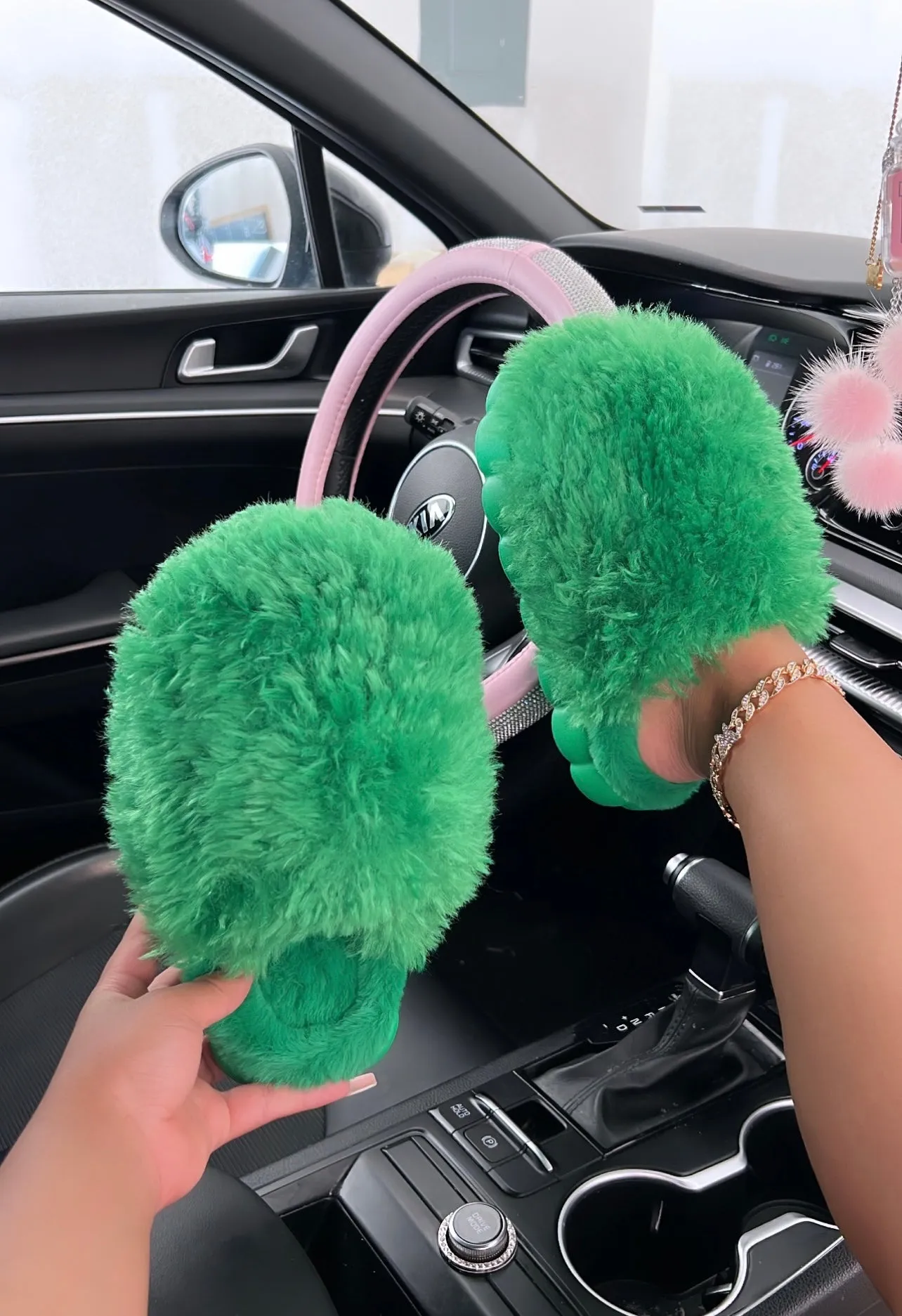 fur comfy slides