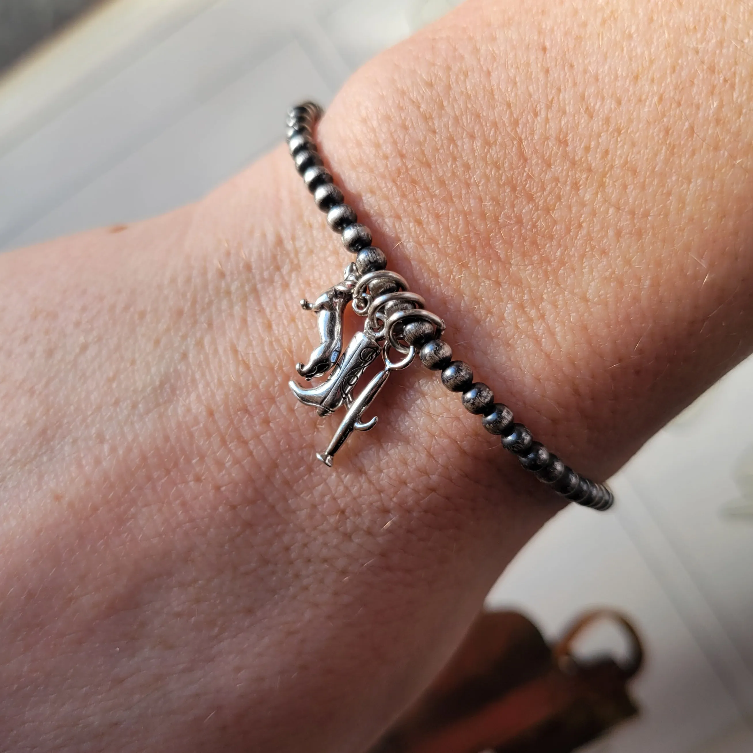 Mr. Slink Pearls - 3mm Bracelet