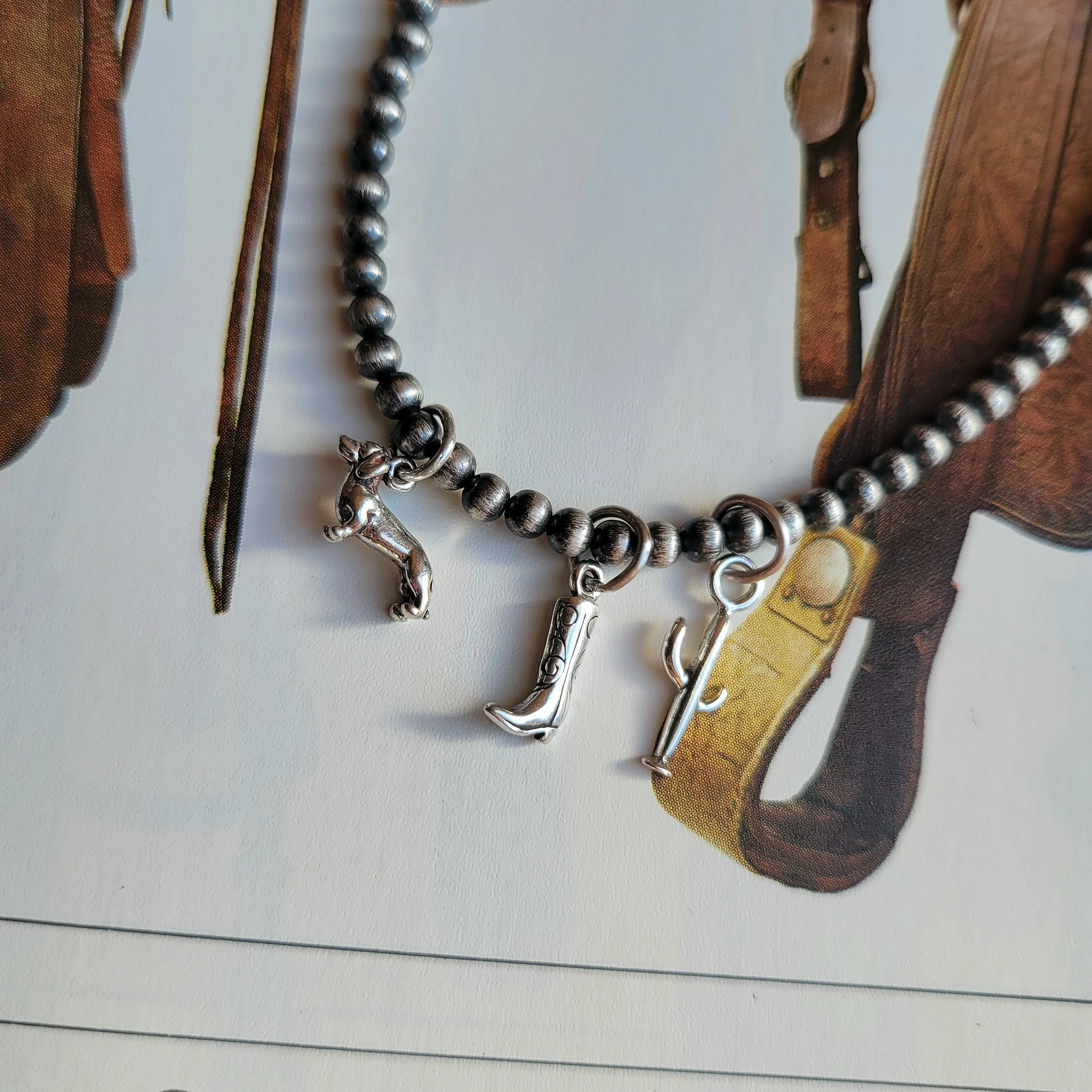 Mr. Slink Pearls - 3mm Bracelet