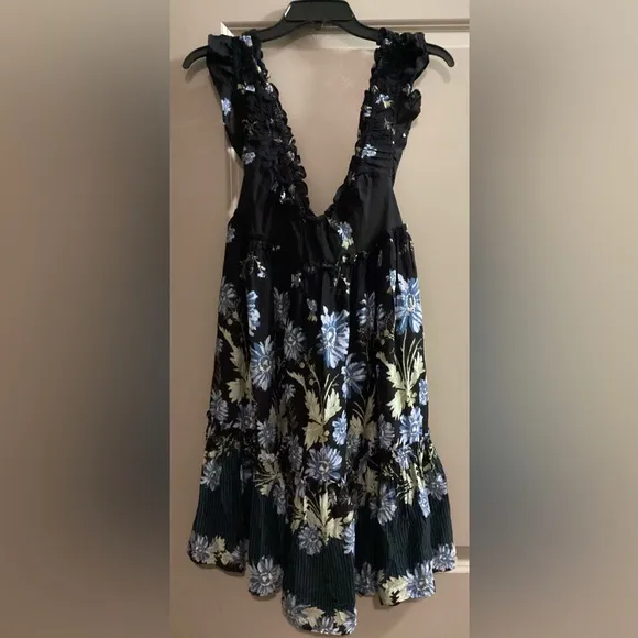 NWOT Free People Bali Wild Daisy Slip Dress in color Black Combo Medium