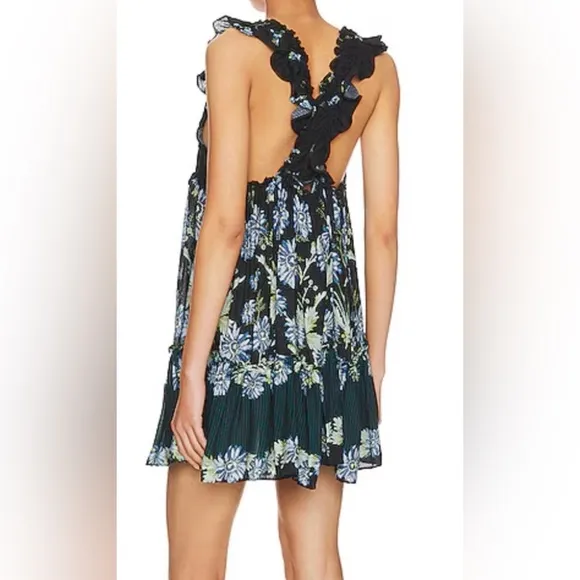 NWOT Free People Bali Wild Daisy Slip Dress in color Black Combo Medium
