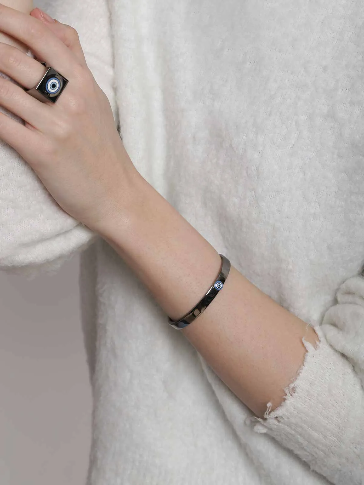 Outhouse   -   Eye Promise Circle Of Life Bangle