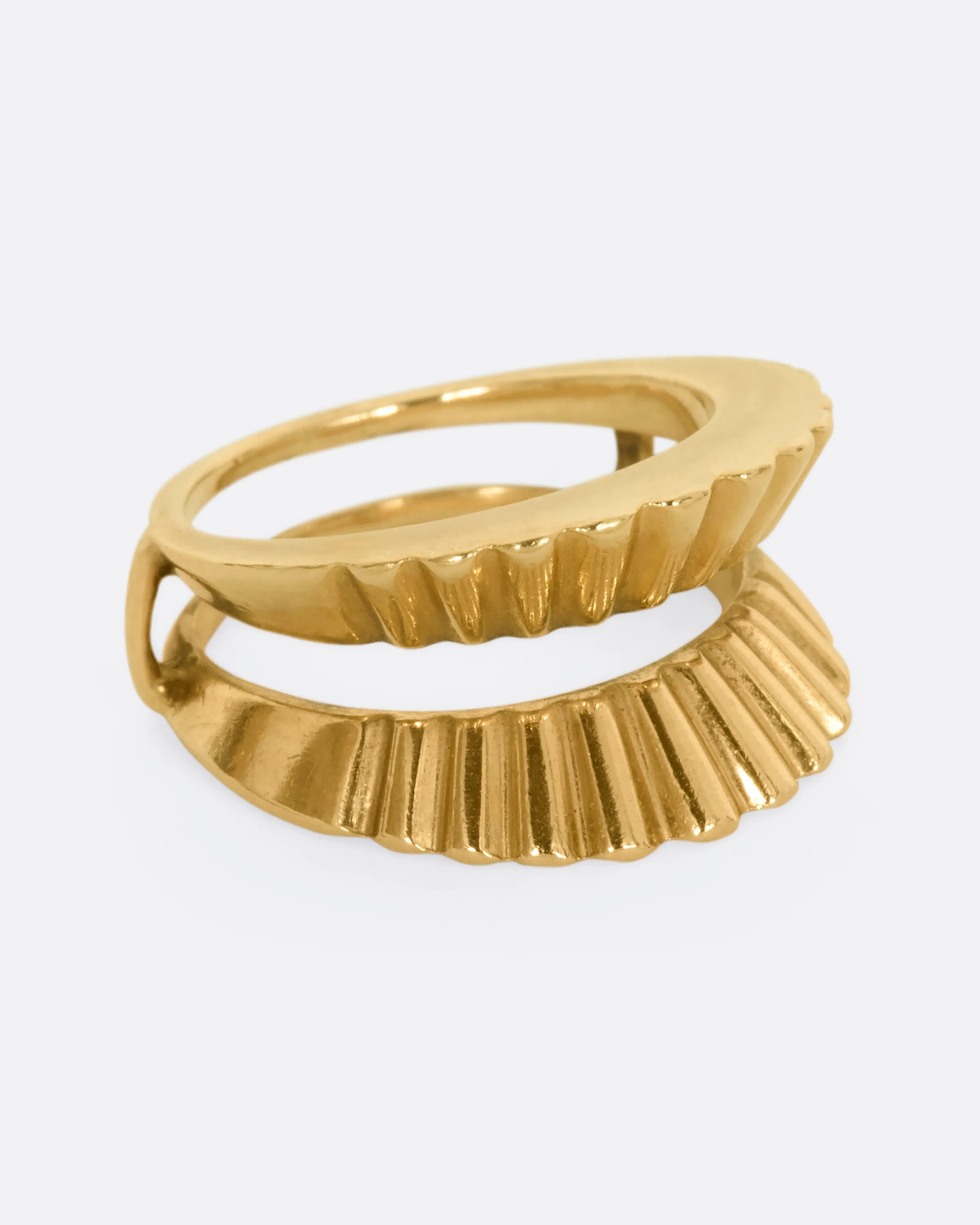 Scalloped Edge Ring Guard
