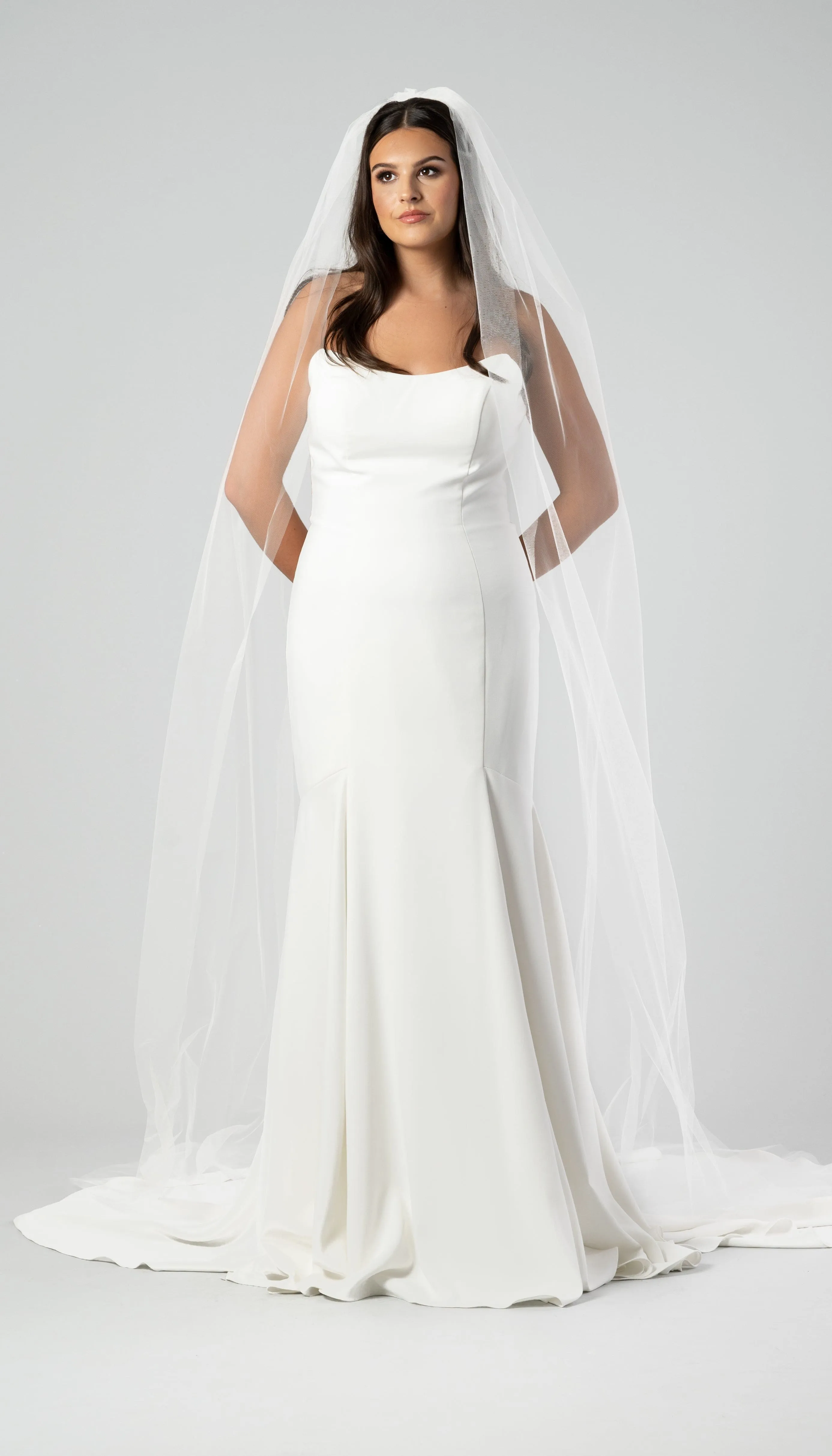 Shiloh Raw Edge Veil