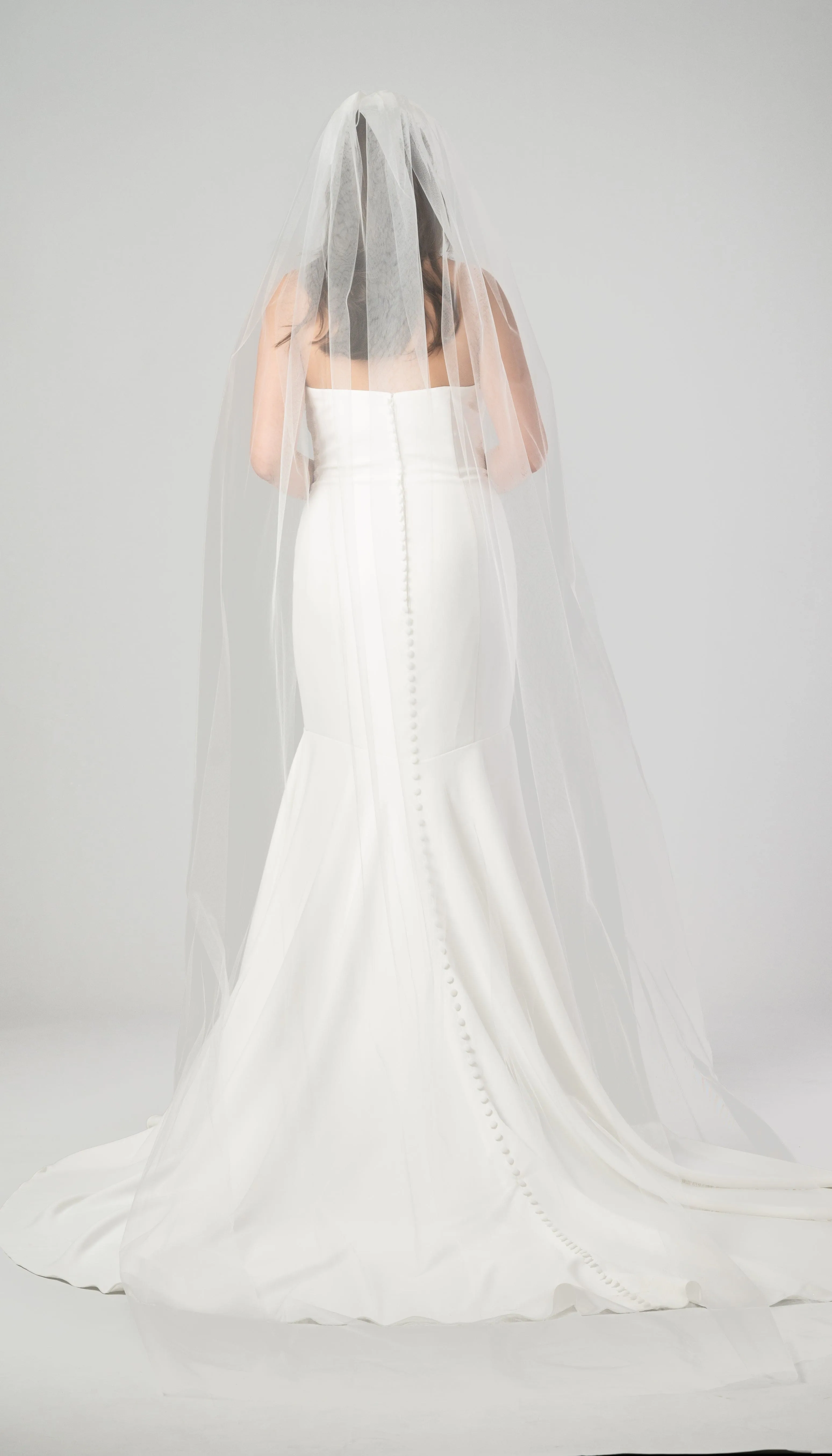 Shiloh Raw Edge Veil
