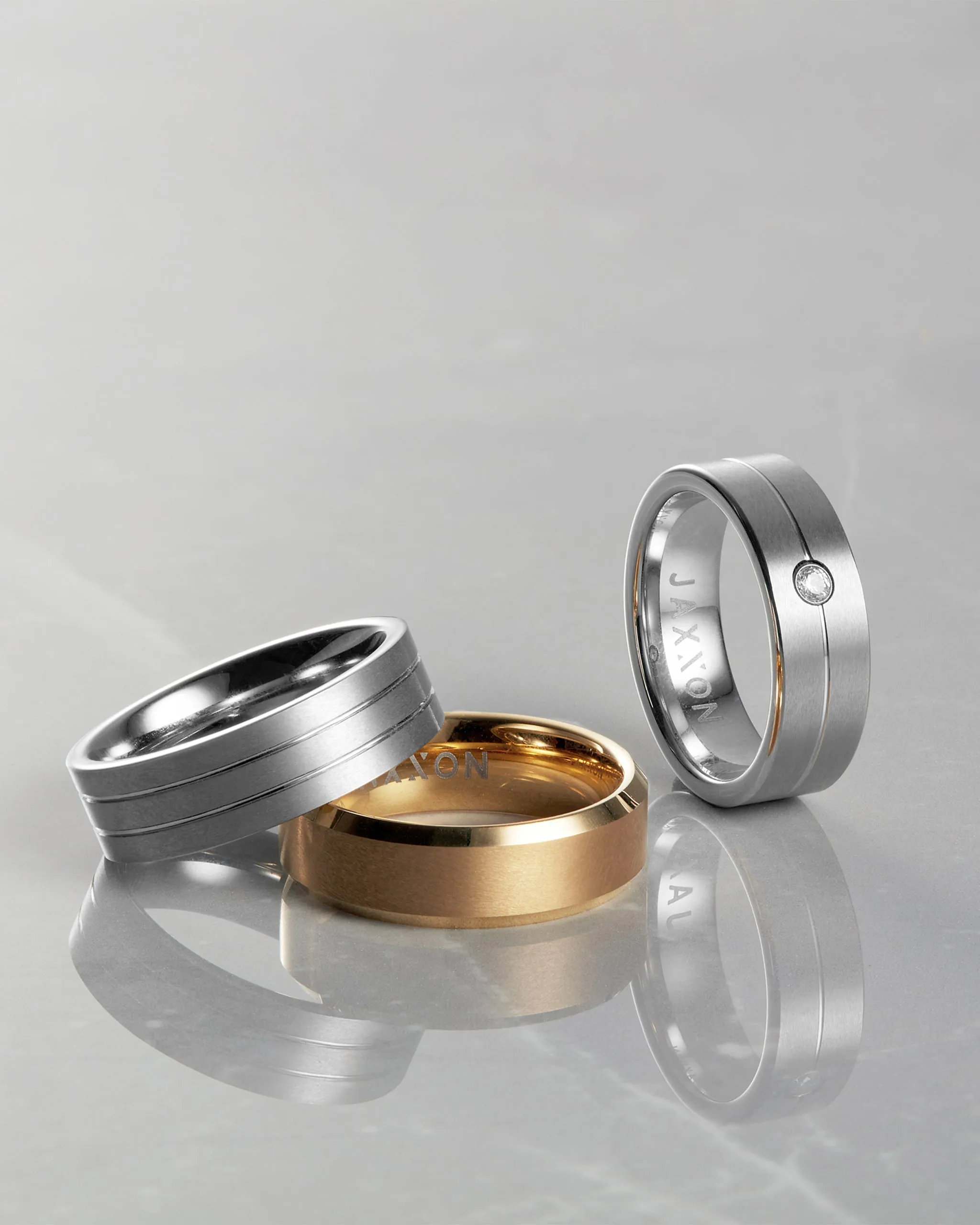 Single Stone Comfort Fit Wedding Band - 7mm