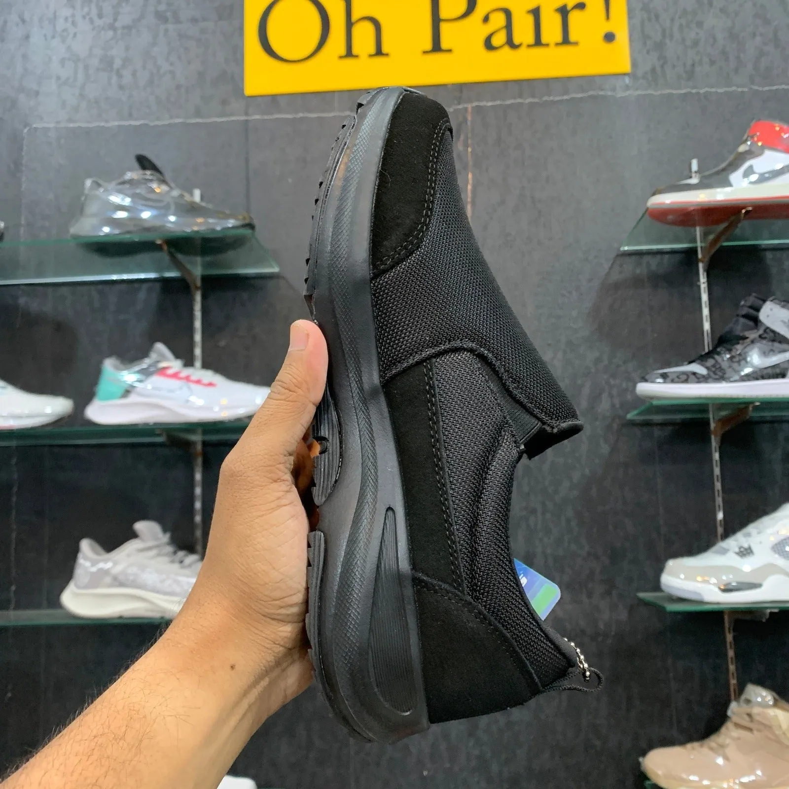 Sketcher Arch Fit Castle Rock GoodYear "All Black"