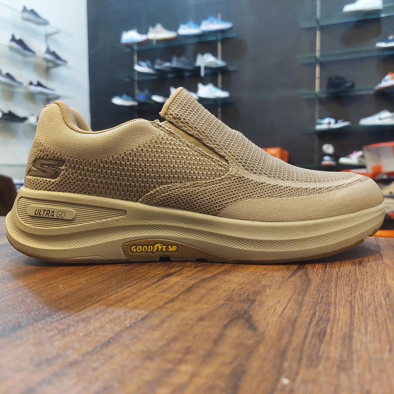 Sketcher Arch Fit Motley - Vaseo "Khaki"