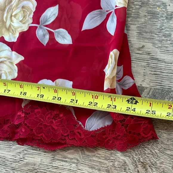 Victoria’s Secret Floral Lace Red négligée Slip lingerie Chemise Medium